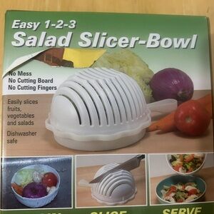 Easy 1-2-3 Salad Slicer Bowl